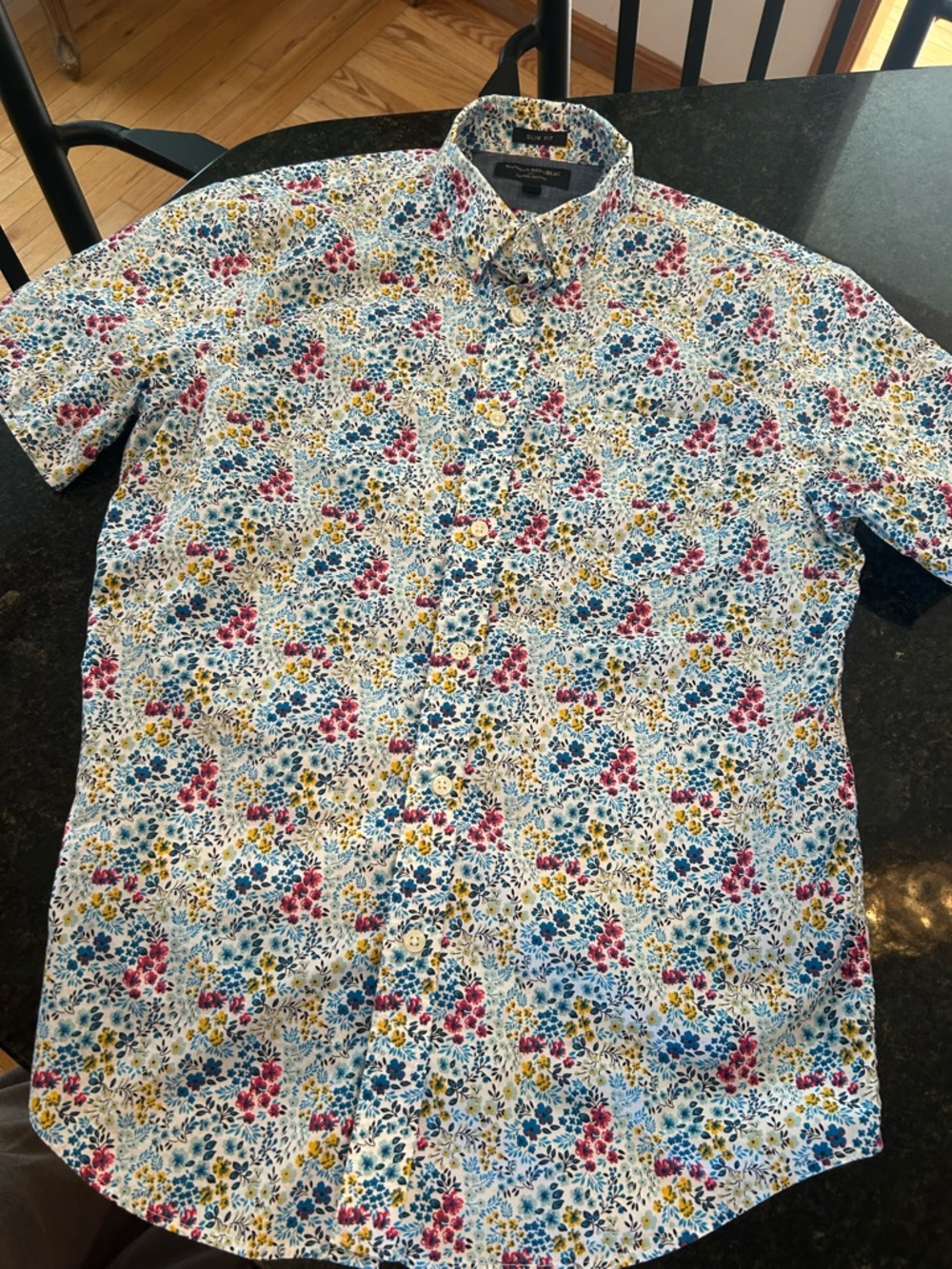 Banana Republic Short-Sleeve Floral Button-Down Shirt -Blue/Yellow/Pink S-Medium